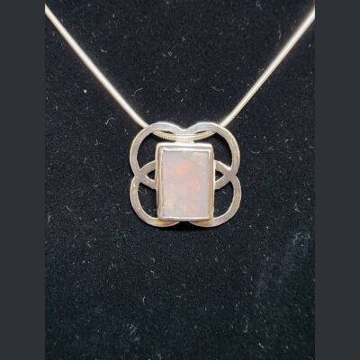 (TMMLS250) Sterling Silver Pendant: (6 ct) Coober Pedy, Australian Opal with Chain